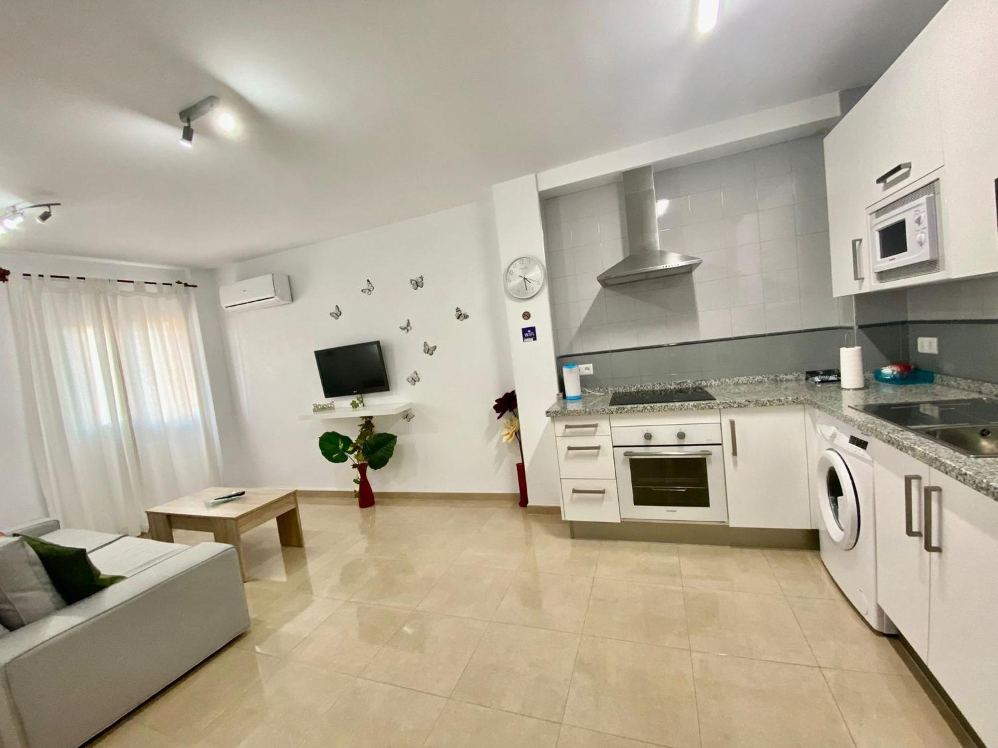 Apartment “smile Nerja” Chic With Wifi, 4 Guests Nerja