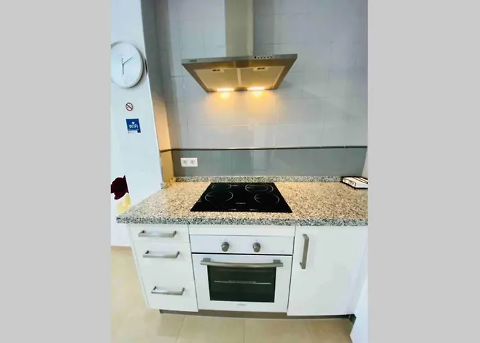 “Smile Nerja” Chic Apartment With Wifi, 4 Guests