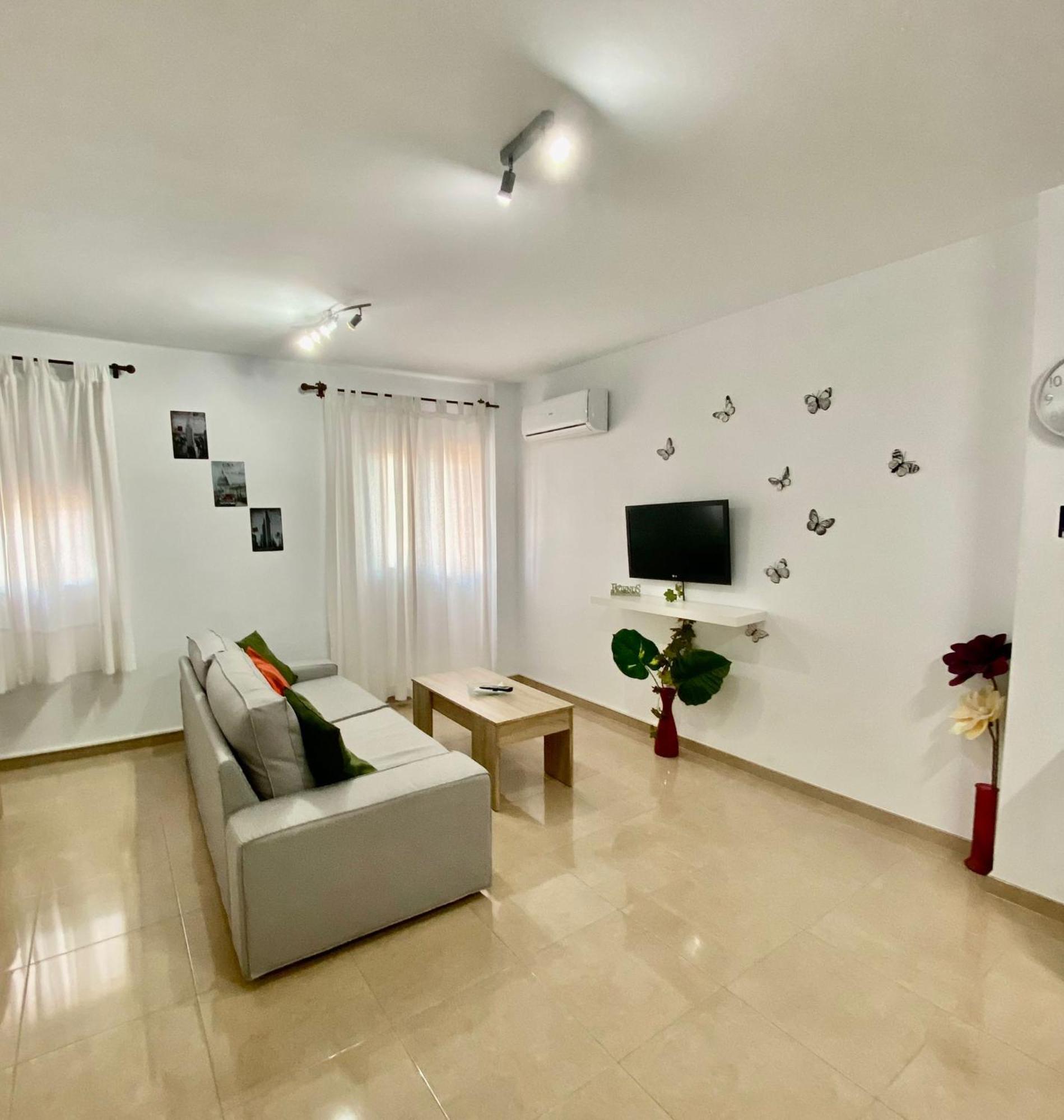 “smile Nerja” Chic With Wifi, 4 Guests Apartment *
